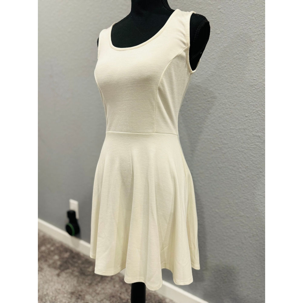 DNA Couture Ivory Sleeveless Fit and Flare Dress, Sz M, NWOT - Picture 2 of 8
